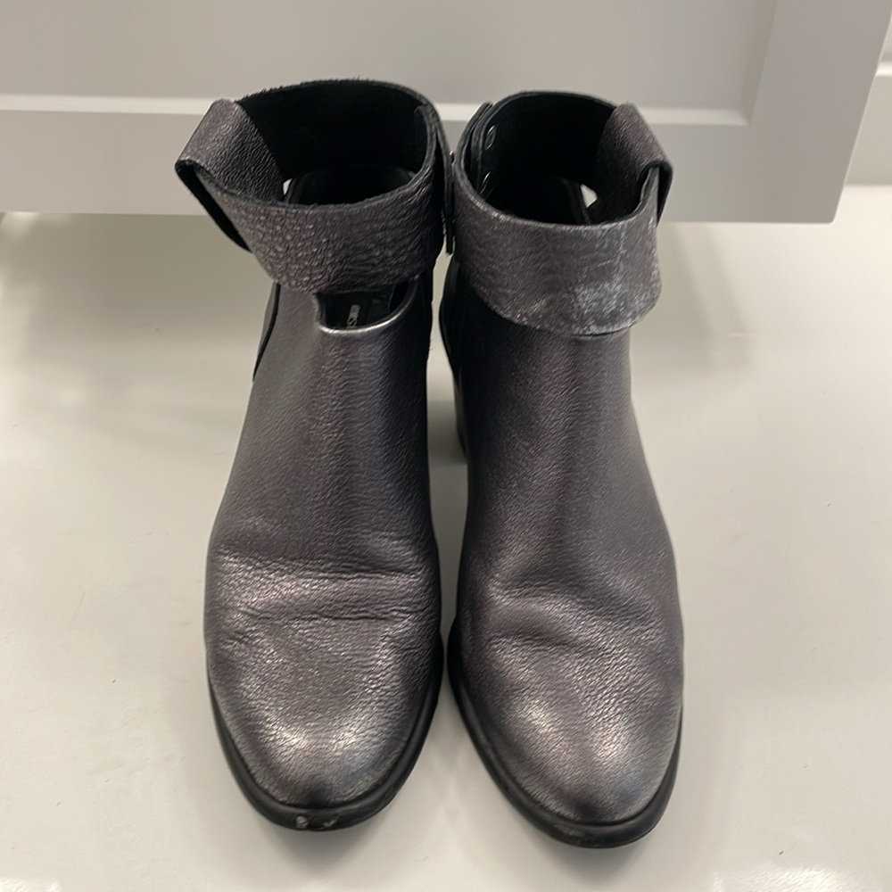 Leather boots made in Spain by Miista. Silver gray with black sole and 3” heel.